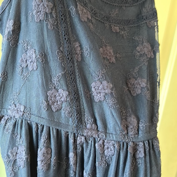 TORRID Maxi Dress Netting with Kick Pleats over Short Slip Size 0 - Picture 5 of 12